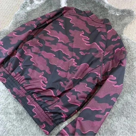 Ivy Park Camo Windbreaker Jacket - Picture 6 of 13